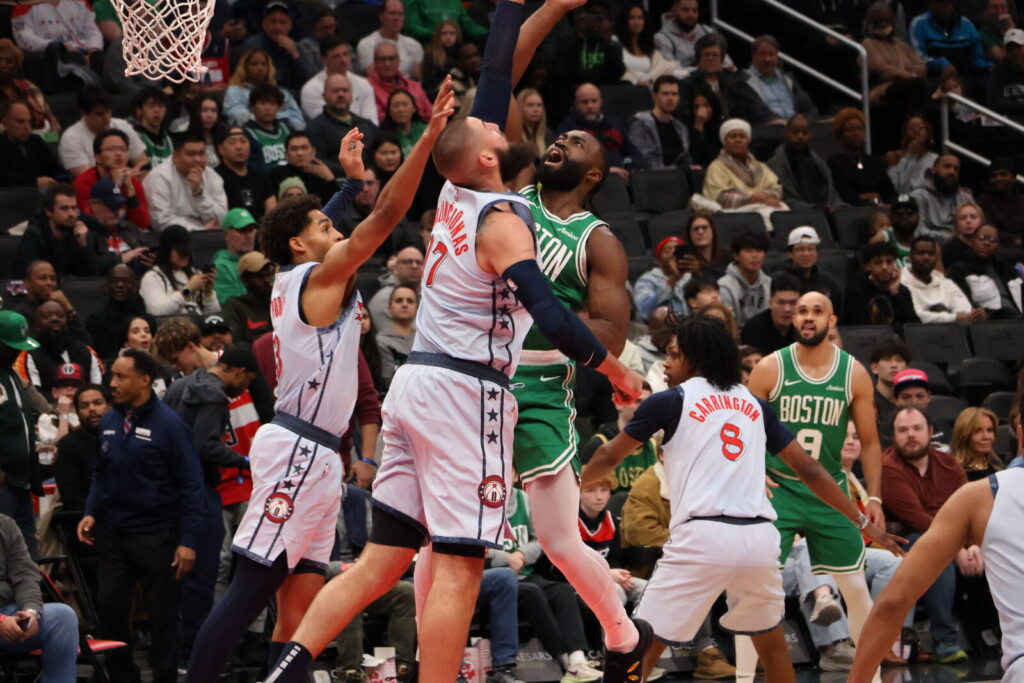 Jaylen Brown em ação pelo Celtics contra o Wizards em dezembro de 2024