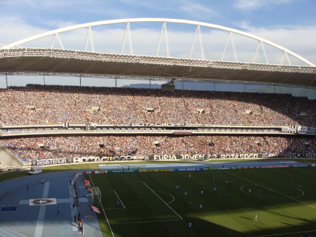 Jogo do Botafogo no Estádio Nilton Santos