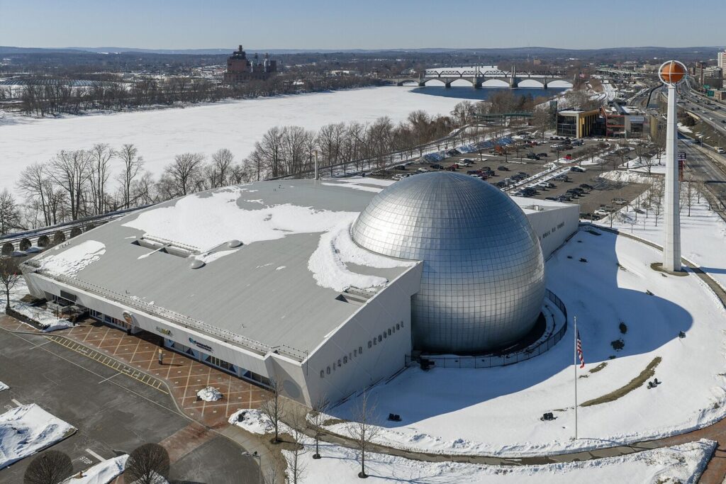 Sede do Naismith Memorial Basketball Hall of Fame em Springfield, Massachusetts (Foto de arquivo: sede do Naismith Memorial Basketball Hall of Fame em Springfield, Massachusetts.)
