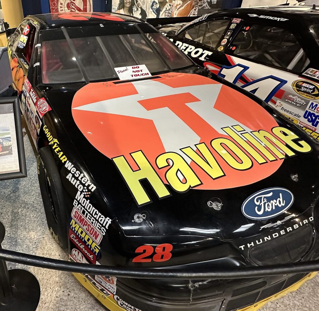 Carro histórico da NASCAR em exibição no Museu do Darlington Raceway (Foto de arquivo: carro histórico em exibição no Museu do Darlington Raceway, sede da corrida que abre o Chase; imagem não é da corrida atual.)
