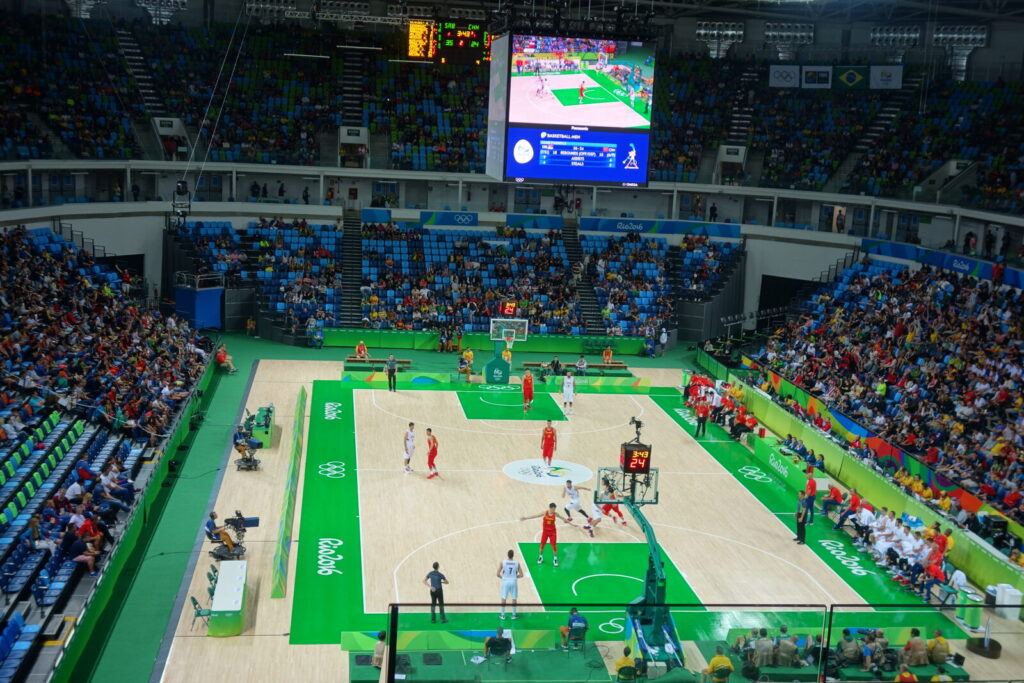 Jogo de basquete masculino entre Sérvia e China nos Jogos Olímpicos Rio 2016 (Foto de arquivo: partida das Olimpíadas Rio 2016, usada apenas como ilustração genérica do basquete.)