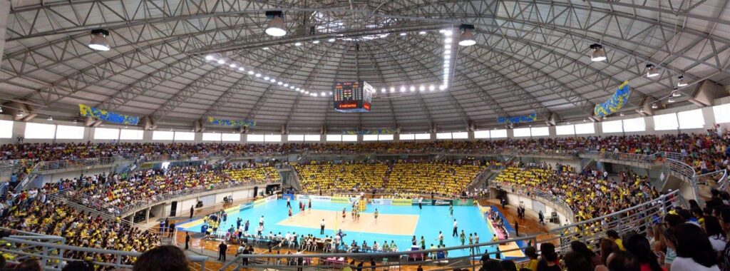 Panorâmica de arena durante amistoso da seleção brasileira feminina de vôlei (Foto de arquivo: amistoso da seleção feminina de vôlei do Brasil em 2009, não o Sul-Americano atual.)